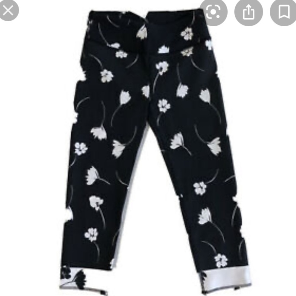 NWT fabletics floral print salar Capri legging